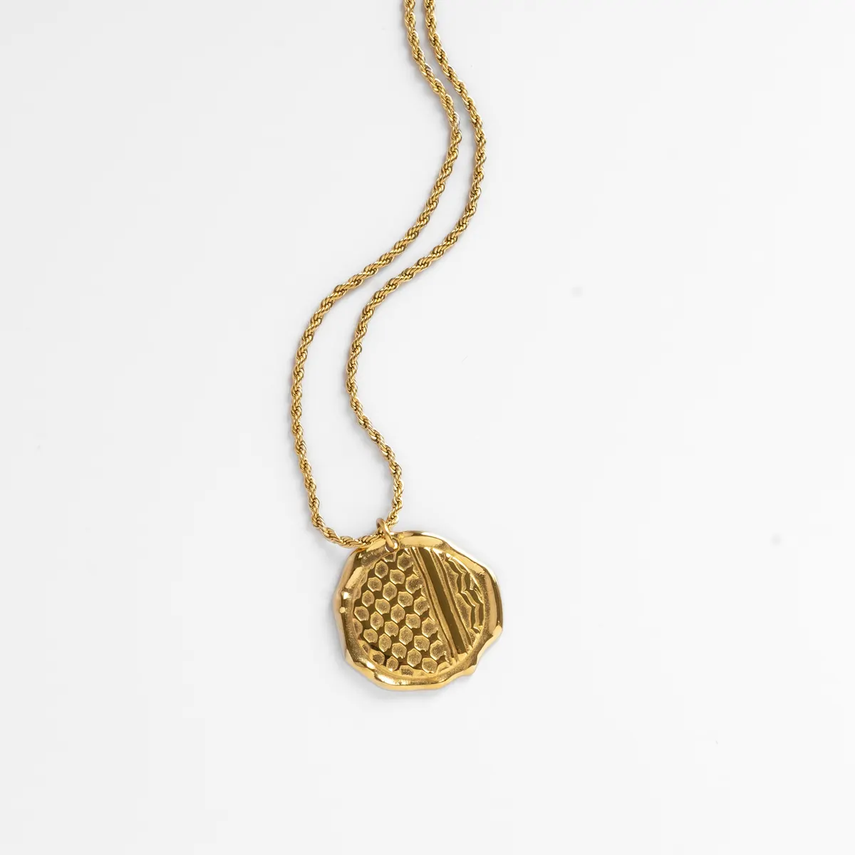 Kuffiyeh Coin Pendant Necklace Gold