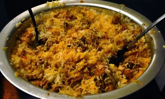 Karachi's Thelaywali (ٹھیلے والی) Biryani - Goat (Catering)