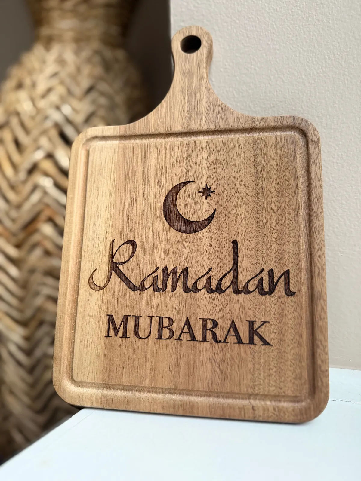 Ramadan Mubarak Engraved Cutting Board | Ramadan | Eid Table Decor -Islamic decor - Eid gift ramadan gift